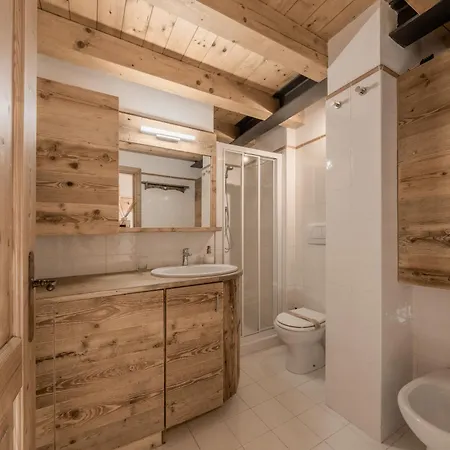 شقة Nevesole - Charming Flat Near Dolomiti Slopes سان فيتو دي كادوري